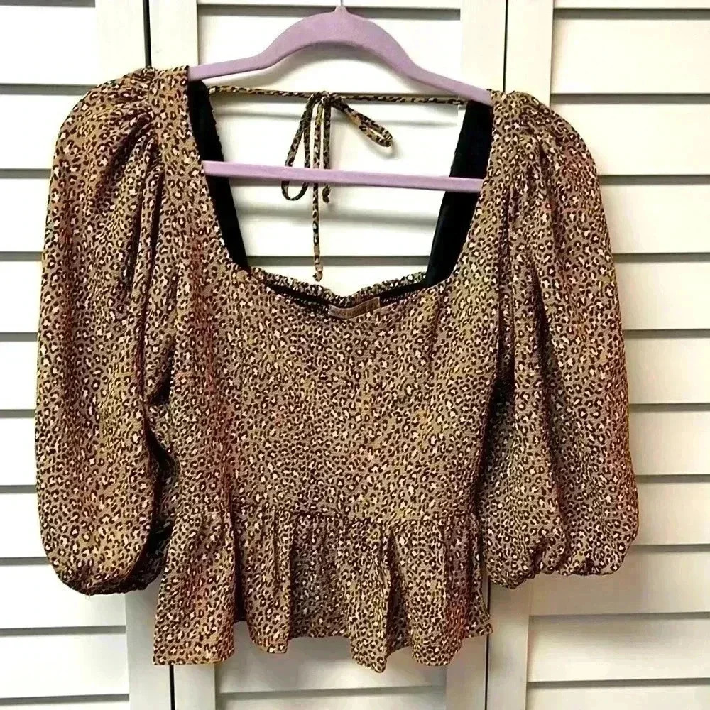 Evolutionary Leopard Print Smocked Top Size Small